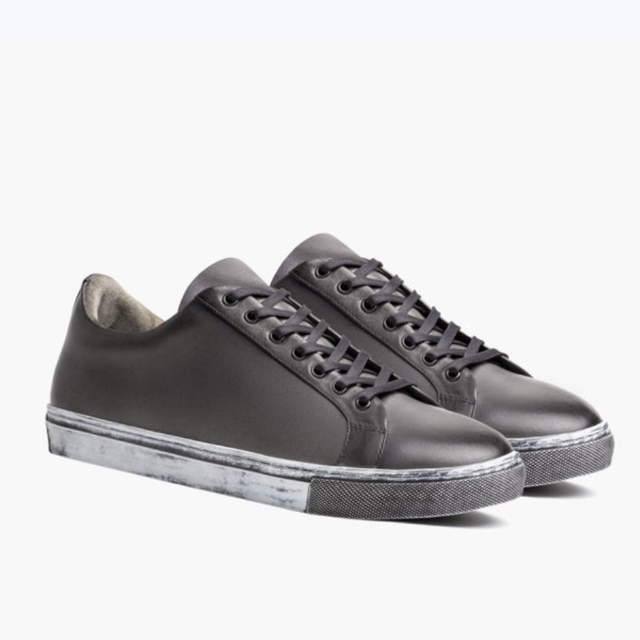 Distressed Grey Premier Low Top Freitag